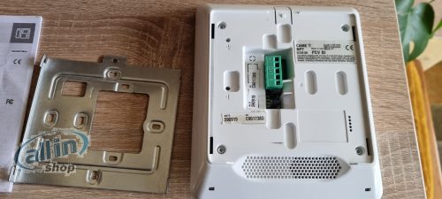 BPT Perla PEV BI 62100180 kihangosítható videó kaputelefon 3,5" színes LCD kijelzővel