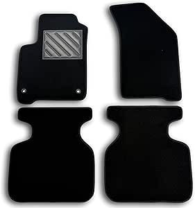 Padlószőnyeg készlet Fiat Freemont (2011–), egyedi méret, csúszásgátló, megerősített gumitalpbetéttel