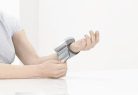 Sanitas SBC 15 csuklós vérnyomásmérő – automatikus vérnyomás- és pulzusmérés, szívritmuszavar-jelzéssel